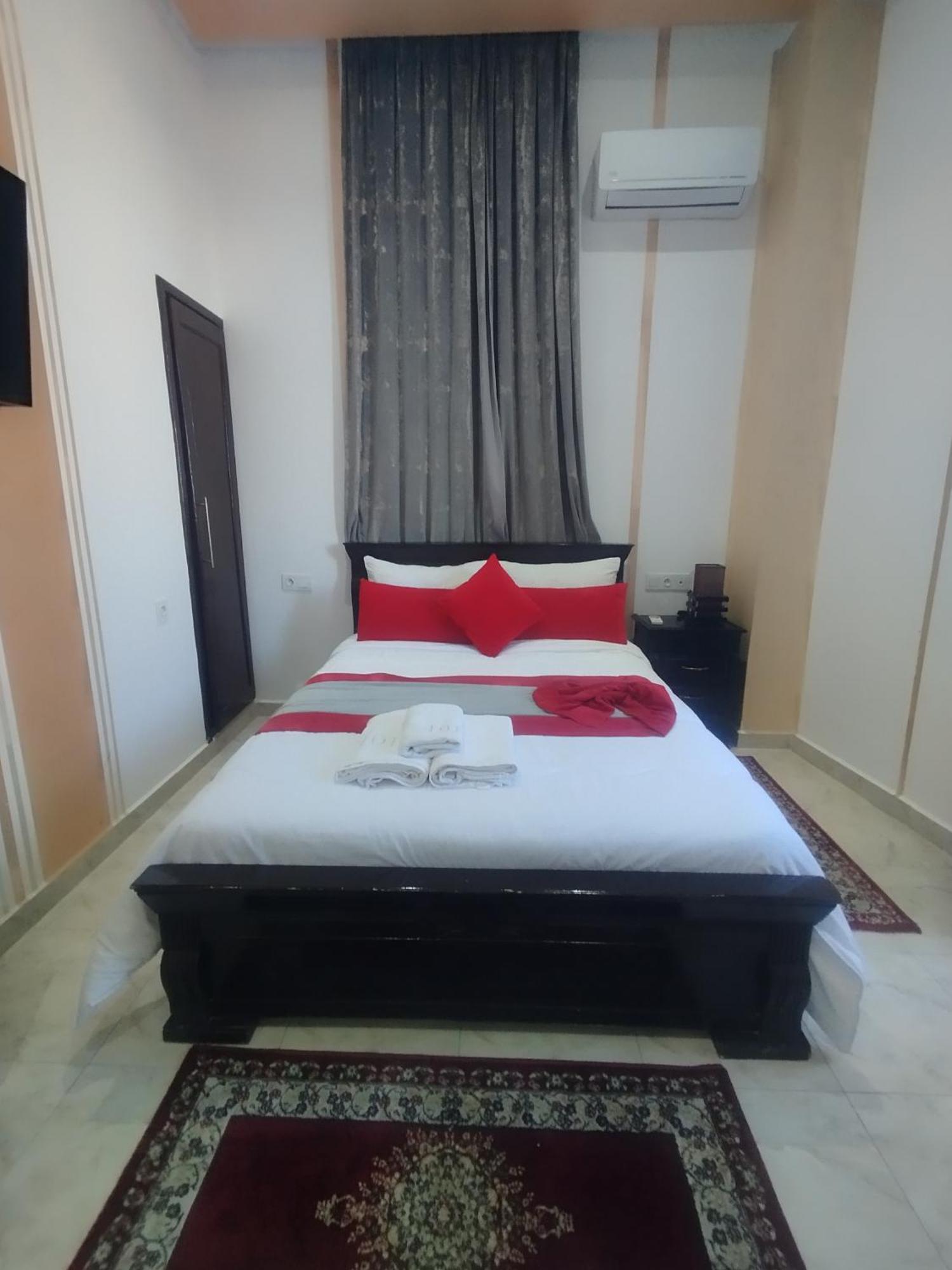 Hotel Biarritz Танжер Екстериор снимка
